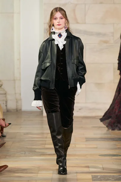 Look 26